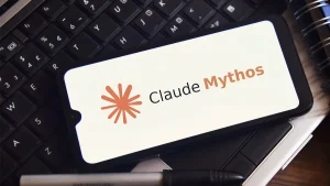 تعرف على كلود مايثوس Claude Mythos، السلاح السيبراني الجديد من أنثروبيك المدعوم بالذكاء الاصطناعي. نموذج قادر على اكتشاف ثغرات zero-day واستغلالها autonomously، لكنه محجوب عن العامة ومخصص للدفاع السيبراني عبر Project Glasswing.